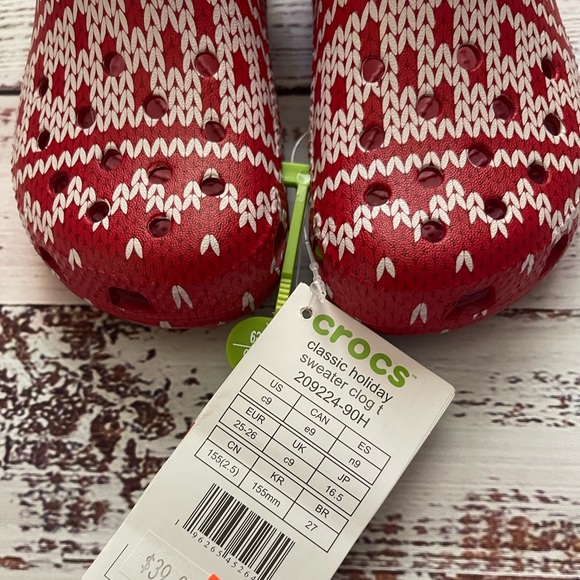 NEW! Crocs Classic Holiday Sweater Clog Unisex Kids Size 9 - Picture 2 of 6
